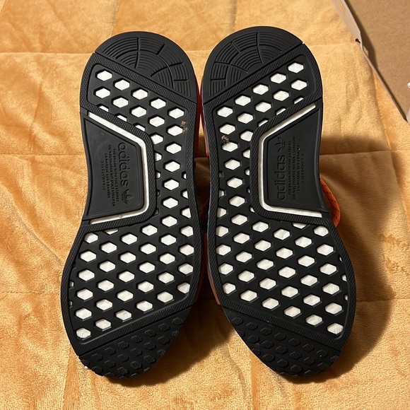 Adidas HMD size unisex 5 (6.5W). - Picture 2 of 6